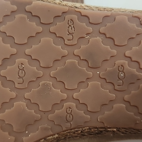 UGG Fringe Suede Moccasins - Sand Size 9.5 - Picture 8 of 10